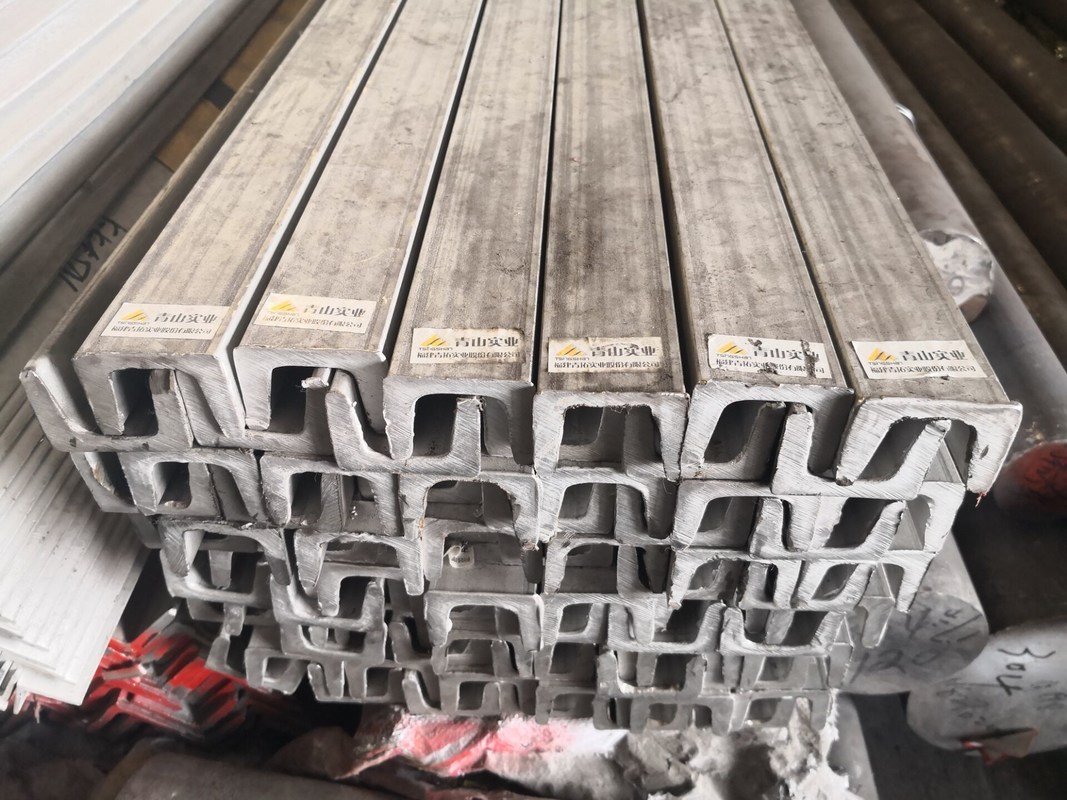 AISI304L 2mm 3mm Stainless Steel U Channel Bar Size 80*40 90*45 304